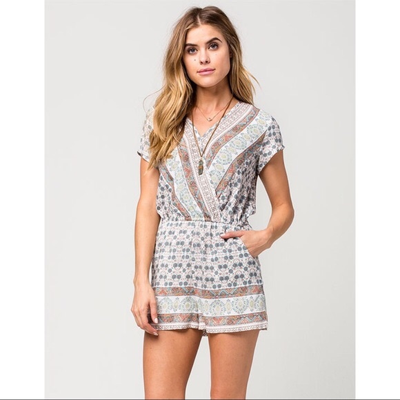 Taylor and Sage short sleeve and short romper - Picture 2 of 2